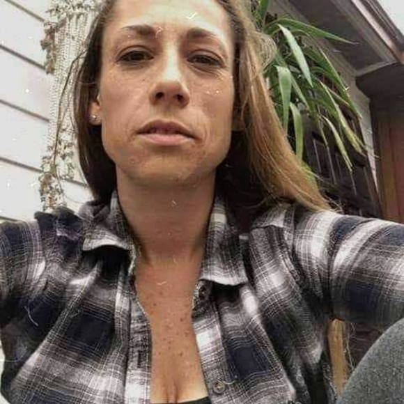 Meet your Posher, Elizabeth - Picture 2 of 5